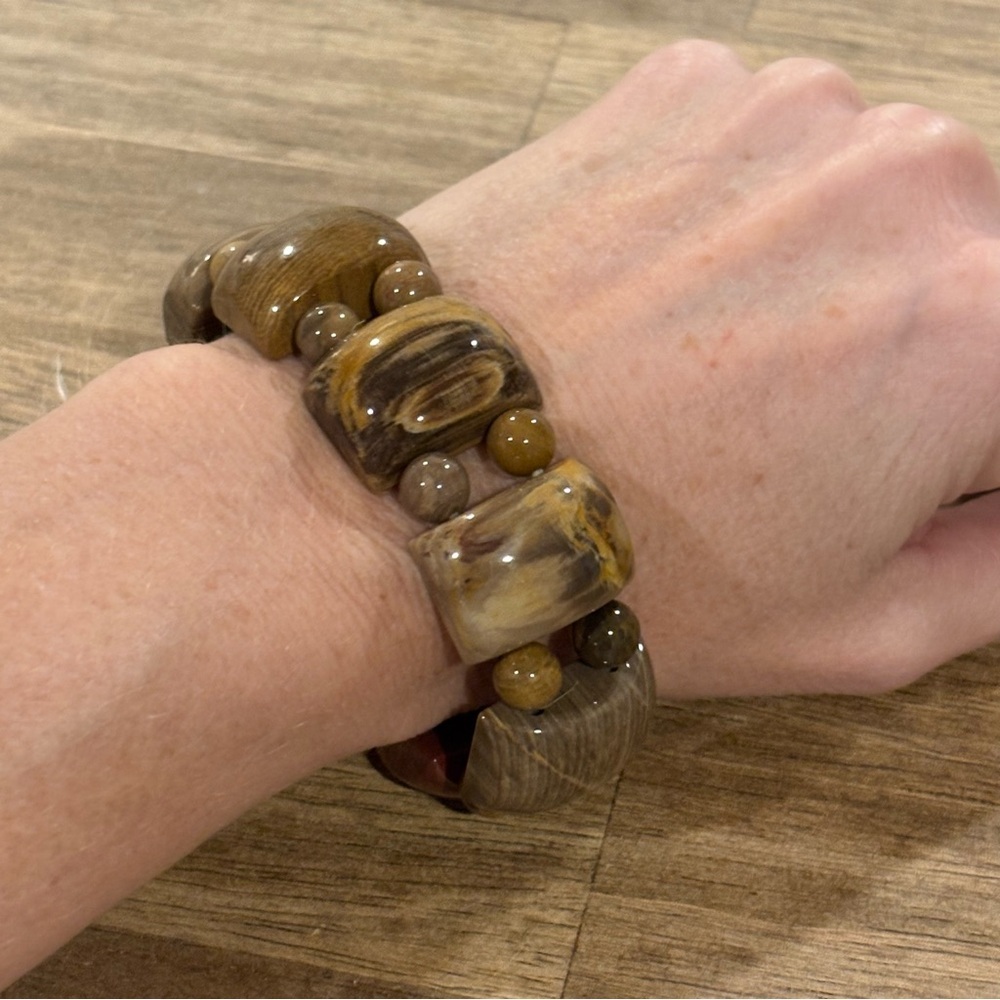 Lot of 2 Elegant Stretch Bracelets - Picture 4 of 5